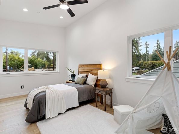 4103 151st Avenue SE, Bellevue WA 98006