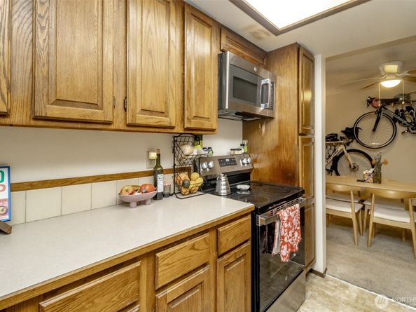 13235 12th Avenue SW 522, Burien WA 98146