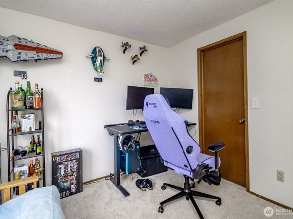 13235 12th Avenue SW 522, Burien WA 98146