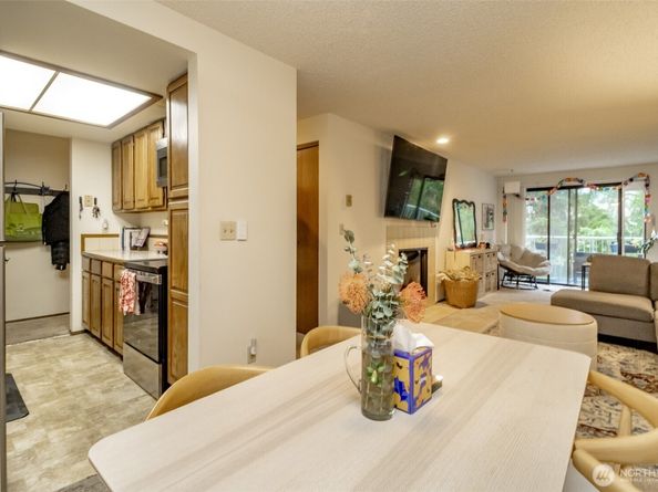 13235 12th Avenue SW 522, Burien WA 98146