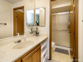 13235 12th Avenue SW 522, Burien WA 98146