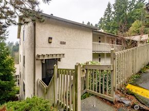 13235 12th Avenue SW 522, Burien WA 98146