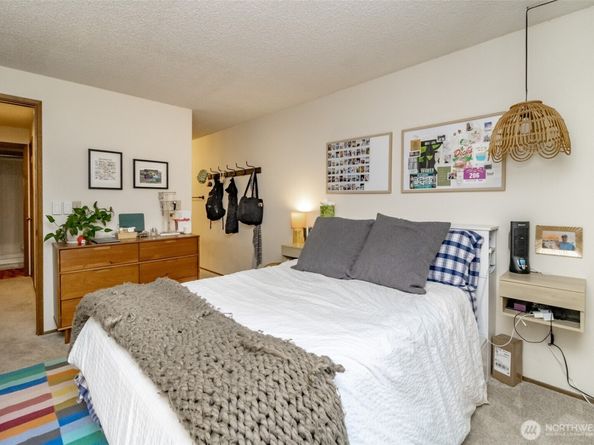 13235 12th Avenue SW 522, Burien WA 98146