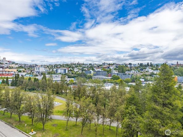 1019 Sturgus Avenue S B, Seattle WA 98144