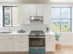 1019 Sturgus Avenue S B, Seattle WA 98144