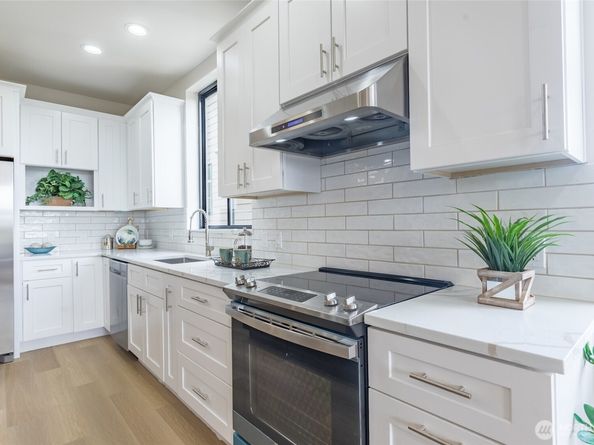 1019 Sturgus Avenue S B, Seattle WA 98144