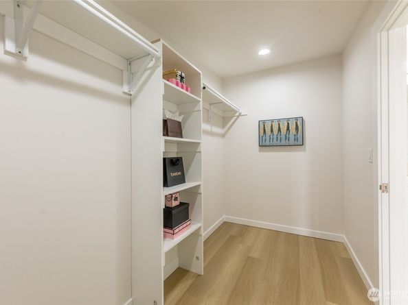 1019 Sturgus Avenue S B, Seattle WA 98144