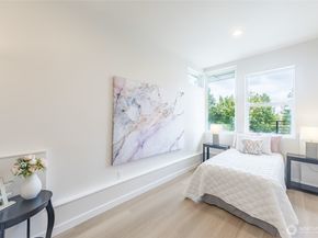 1019 Sturgus Avenue S B, Seattle WA 98144