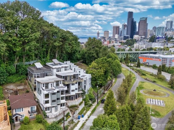 1019 Sturgus Avenue S B, Seattle WA 98144