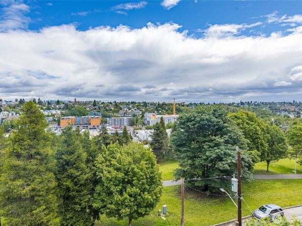1019 Sturgus Avenue S B, Seattle WA 98144