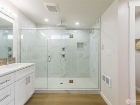 1019 Sturgus Avenue S B, Seattle WA 98144