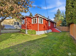 10245 36th Avenue SW, Seattle WA 98146