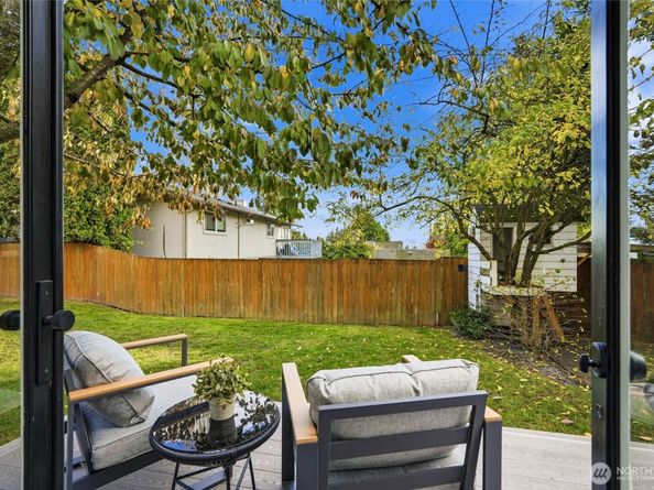 10245 36th Avenue SW, Seattle WA 98146