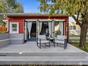 10245 36th Avenue SW, Seattle WA 98146