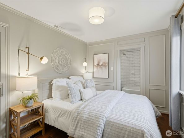 10245 36th Avenue SW, Seattle WA 98146