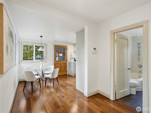 10245 36th Avenue SW, Seattle WA 98146