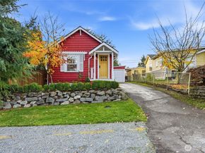 10245 36th Avenue SW, Seattle WA 98146