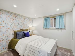 10245 36th Avenue SW, Seattle WA 98146