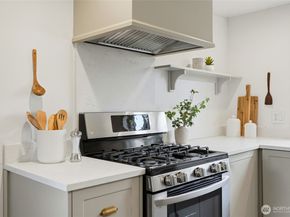 10245 36th Avenue SW, Seattle WA 98146