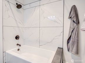 515 Hazel Avenue N, Kent WA 98030