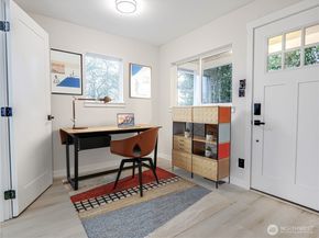 515 Hazel Avenue N, Kent WA 98030