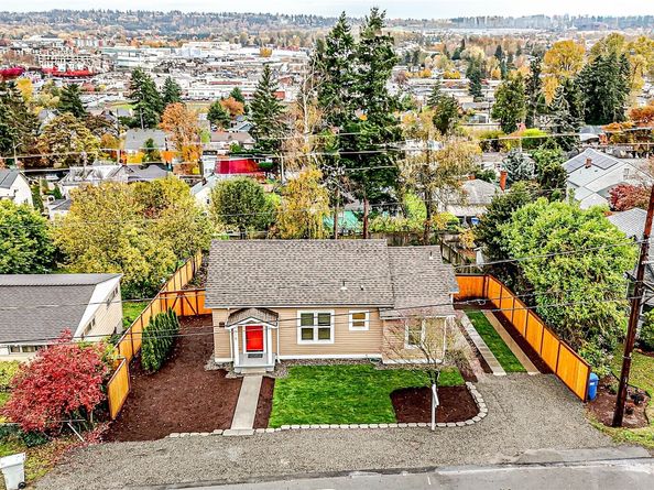 515 Hazel Avenue N, Kent WA 98030