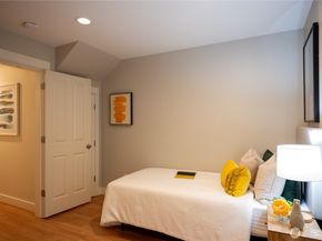 511 N 46th Street A, Seattle WA 98103