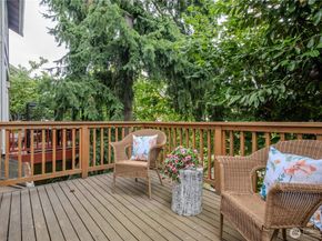 511 N 46th Street A, Seattle WA 98103