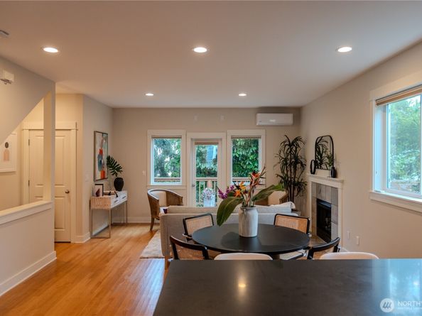 511 N 46th Street A, Seattle WA 98103