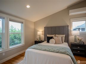 511 N 46th Street A, Seattle WA 98103