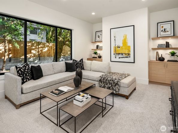 30 Enatai Drive, Bellevue WA 98004