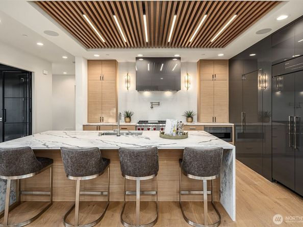 30 Enatai Drive, Bellevue WA 98004