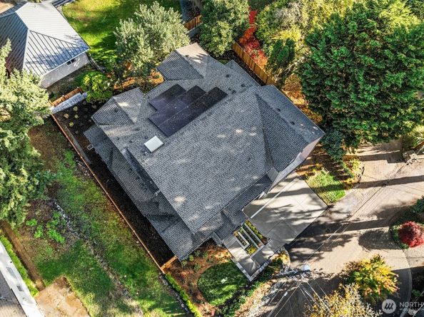 30 Enatai Drive, Bellevue WA 98004