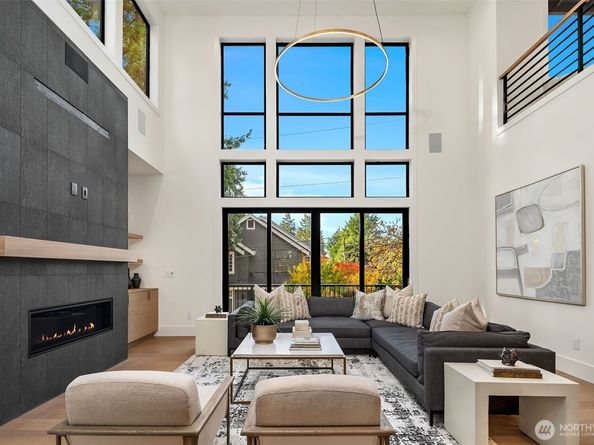 30 Enatai Drive, Bellevue WA 98004