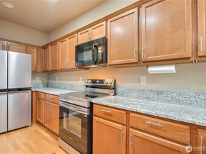 1611 W Smith Court 11, Kent WA 98032