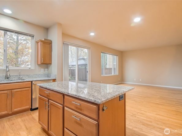 1611 W Smith Court 11, Kent WA 98032