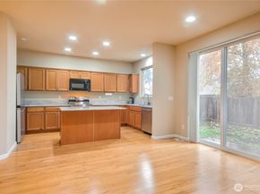 1611 W Smith Court 11, Kent WA 98032