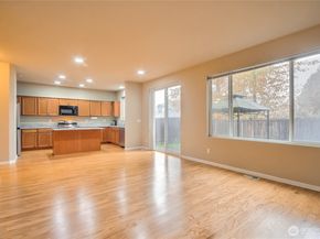 1611 W Smith Court 11, Kent WA 98032