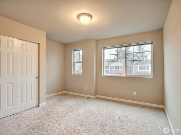 1611 W Smith Court 11, Kent WA 98032