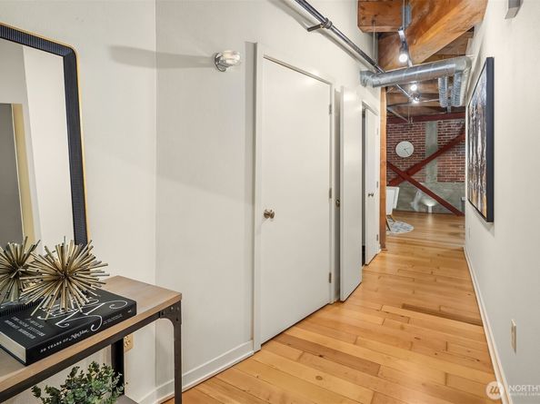 1408 12th Avenue 205, Seattle WA 98122