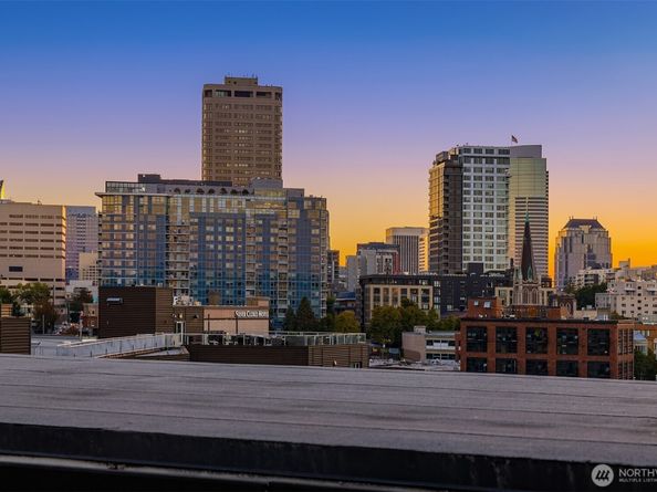 1408 12th Avenue 205, Seattle WA 98122