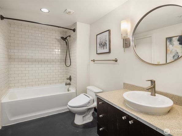 1408 12th Avenue 205, Seattle WA 98122