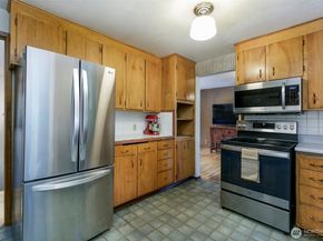 24007 44th Avenue W, Mountlake Terrace WA 98043