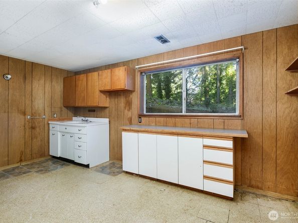 24007 44th Avenue W, Mountlake Terrace WA 98043