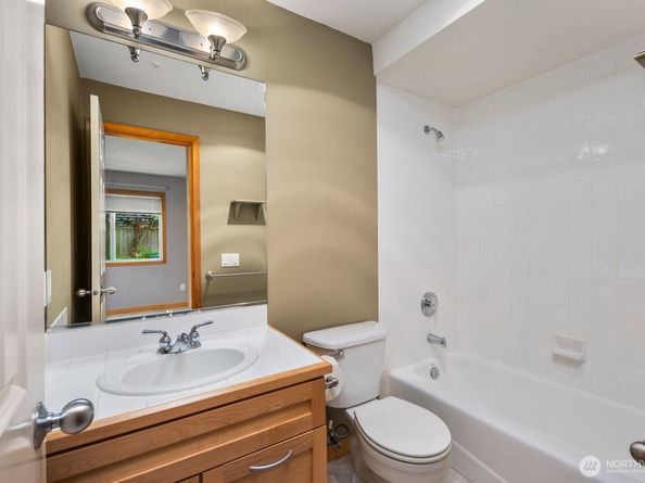 1808 E Union Street B, Seattle WA 98122