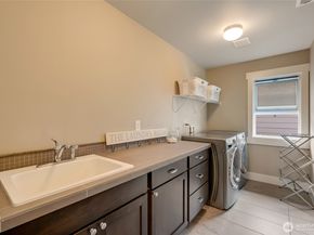 619 Graham Avenue NE, Renton WA 98059