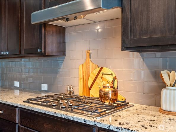 619 Graham Avenue NE, Renton WA 98059