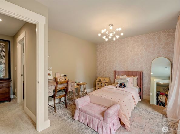 619 Graham Avenue NE, Renton WA 98059