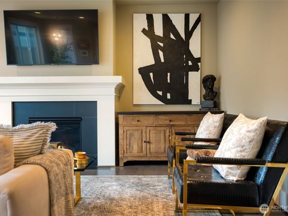 619 Graham Avenue NE, Renton WA 98059