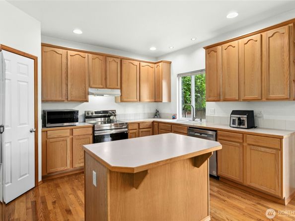 9 166th Place SE, Bothell WA 98012